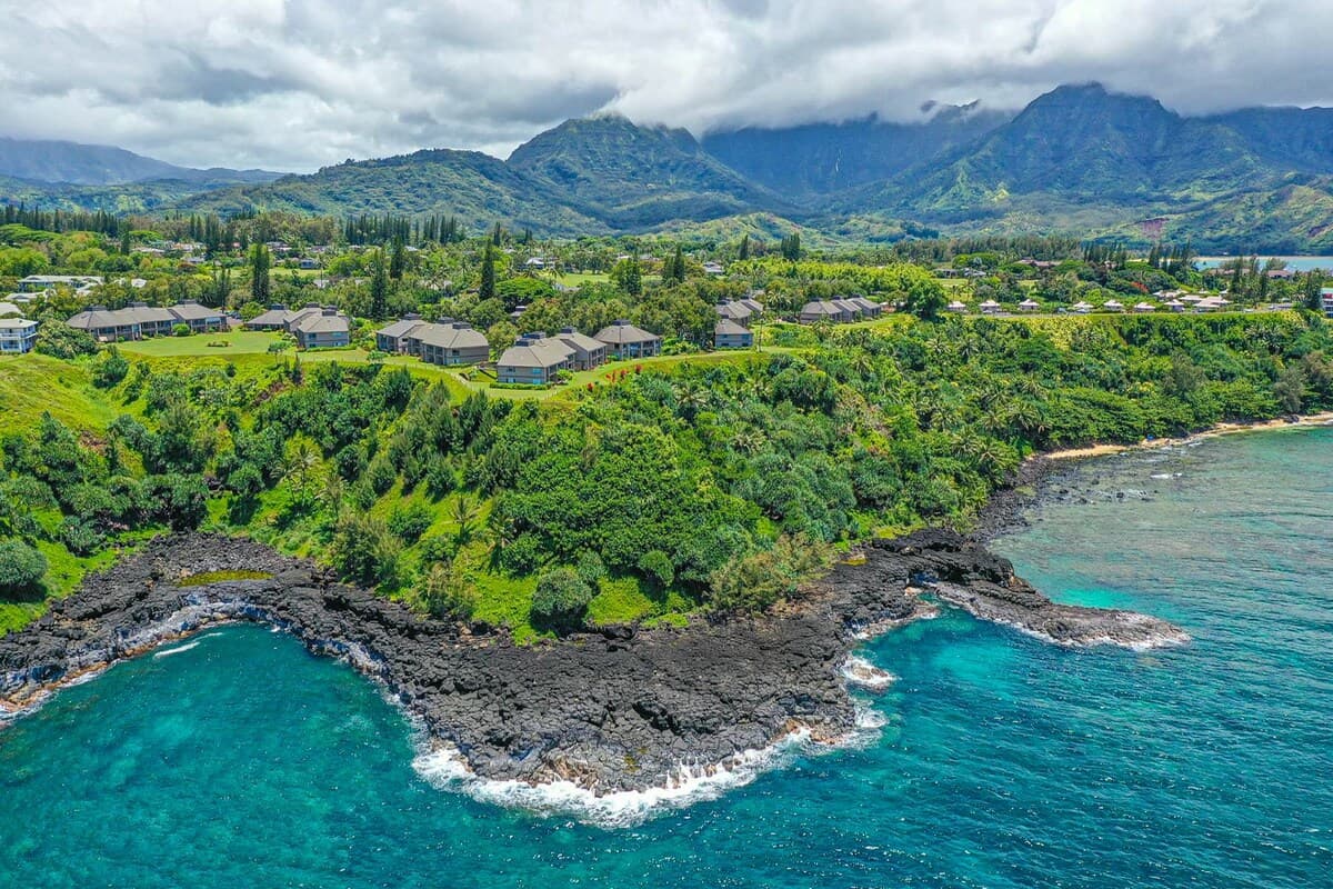 Condo in Princeville · ★4.77 · 2 bedrooms · 2 beds · 2 private baths - Photo 3