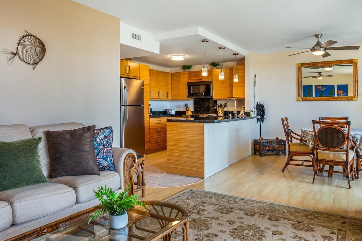 Magic Sands Beach, Central AC, Ocean View Condo - Photo 4