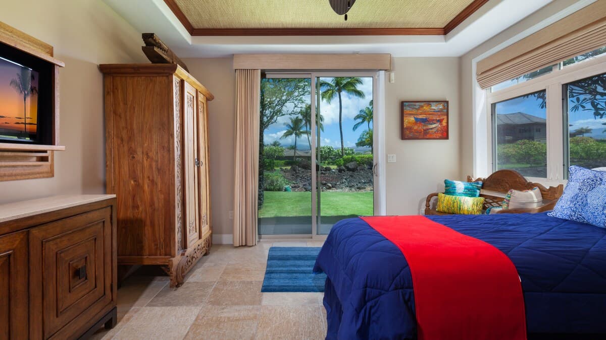 Home in Waimea · ★5.0 · 4 bedrooms · 6 beds · 3.5 private baths - Photo 4