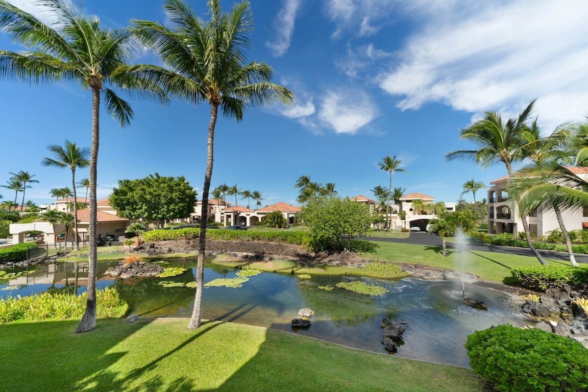 Condo in Waikoloa Village · ★4.95 · 2 bedrooms · 4 beds · 2 private baths - Photo 4