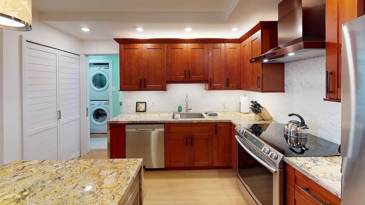 Maui Banyan beautiful 1 bed condo, Kihei, split AC - Photo 2