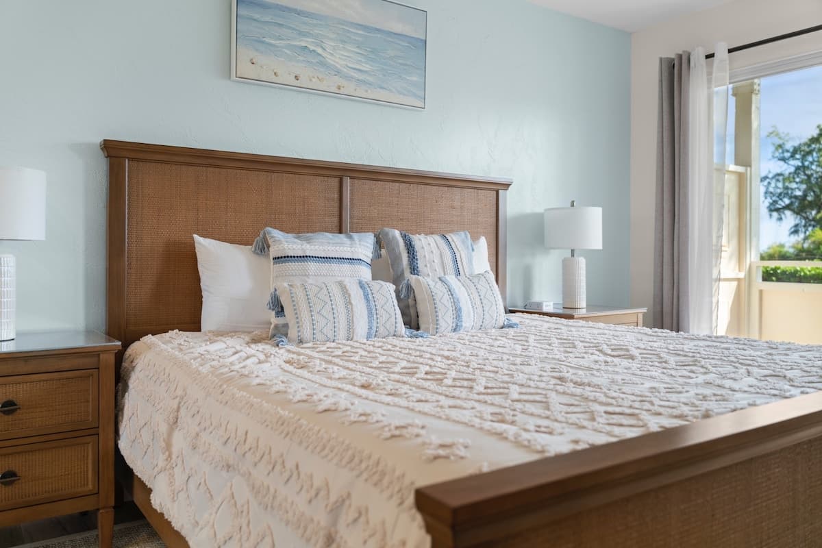 Fully Renovated Ocean Facing Condo Pool/AC/Hot Tub - Photo 1