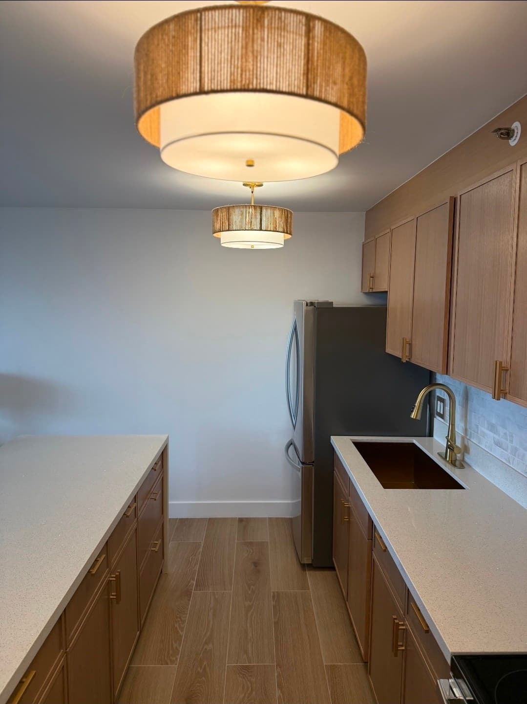 Prime location newly renovated 1 bedroom Waikiki - Photo 3