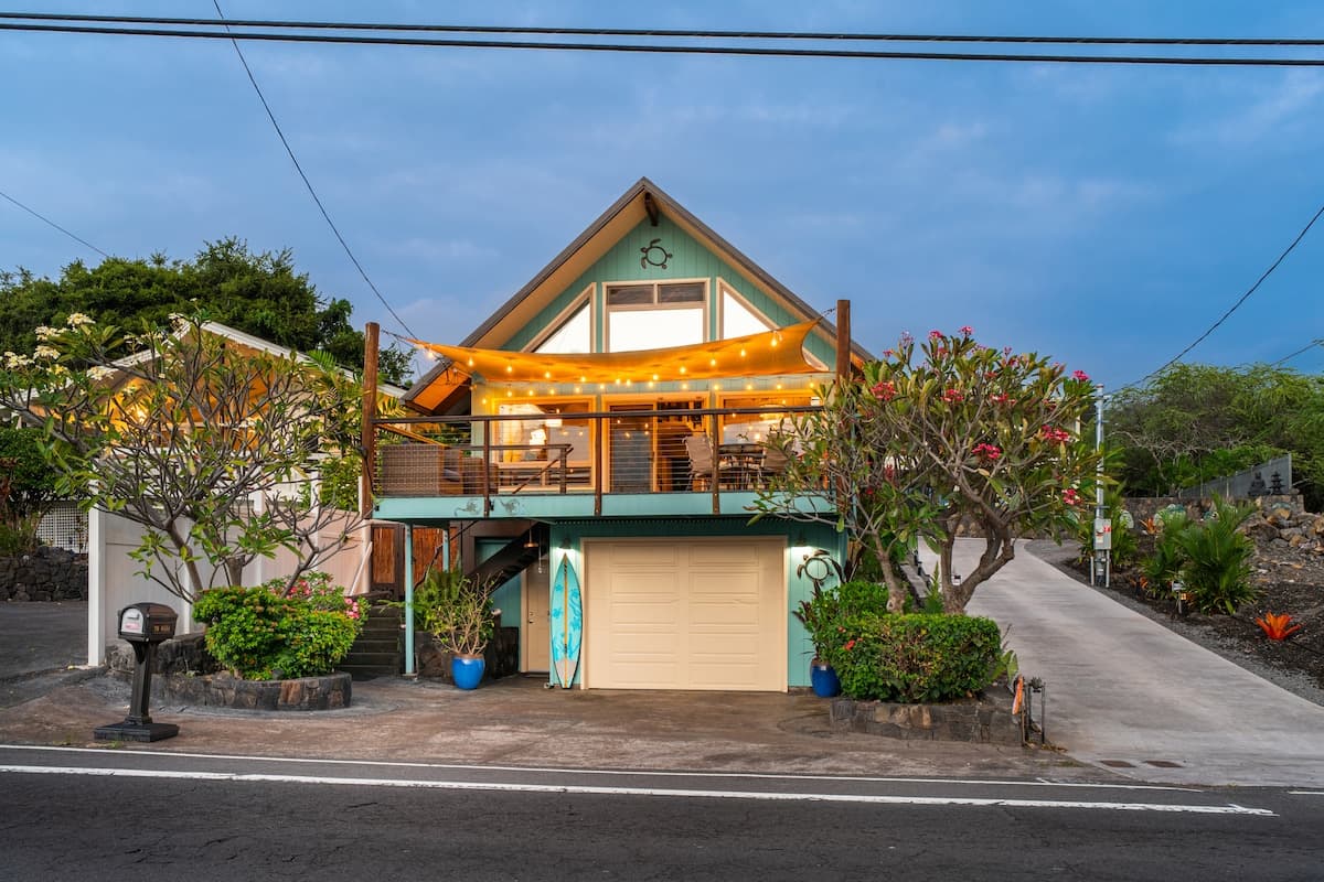 Home in Kailua-Kona · ★5.0 · 2 bedrooms · 2 beds · 2 baths - Photo 4