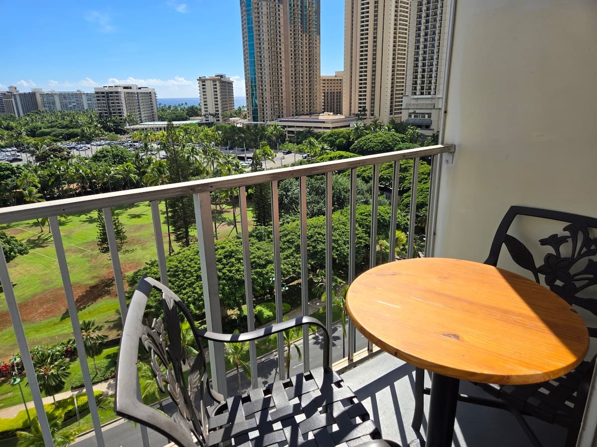 11th Fl Inn on the Park Studio | Pool | Park View - Photo 3