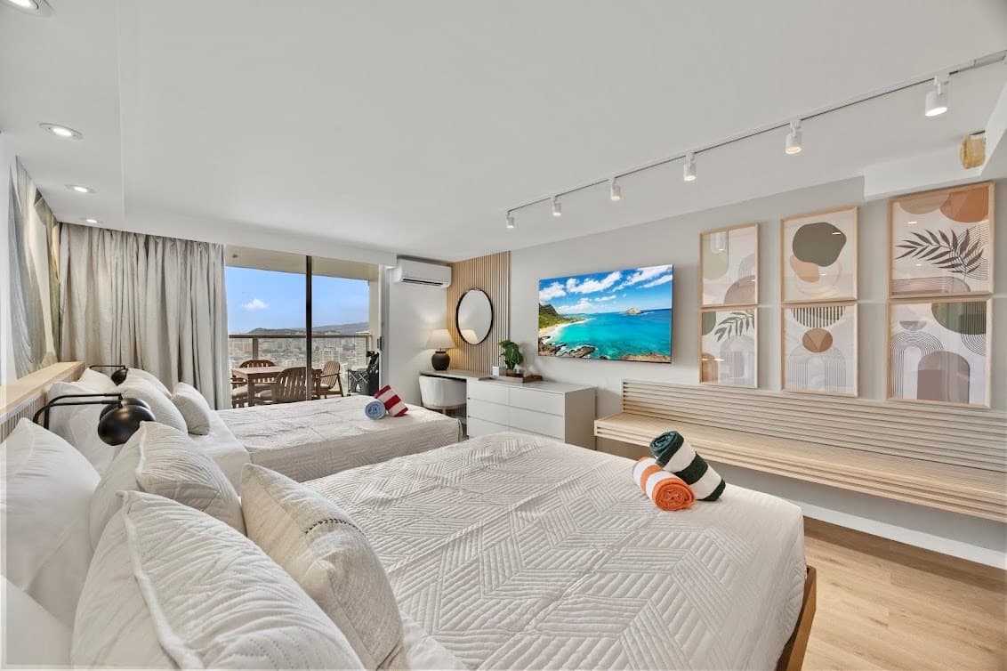 39F-Stunning High-FL Studio w/Ocean & City Views - Photo 3