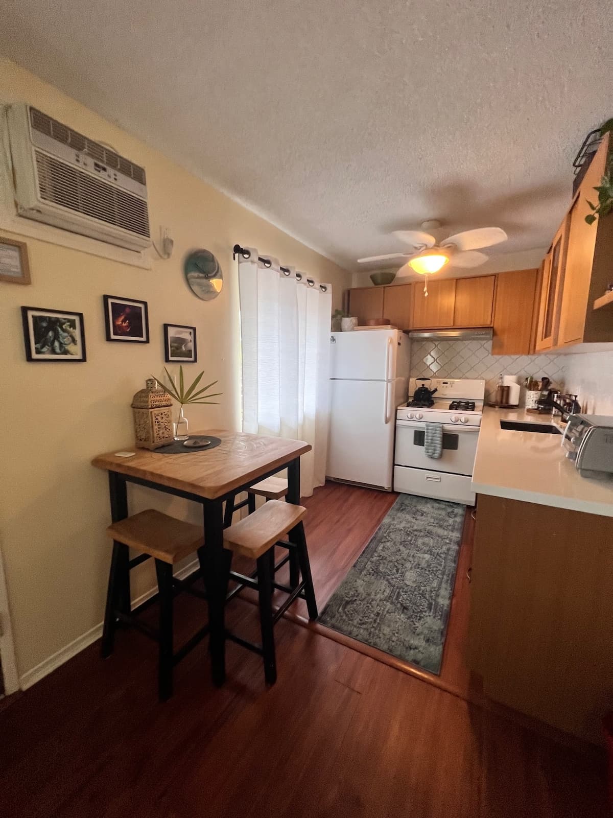 Condo in Kailua-Kona · ★4.89 · 2 bedrooms · 2 beds · 1 bath - Photo 5