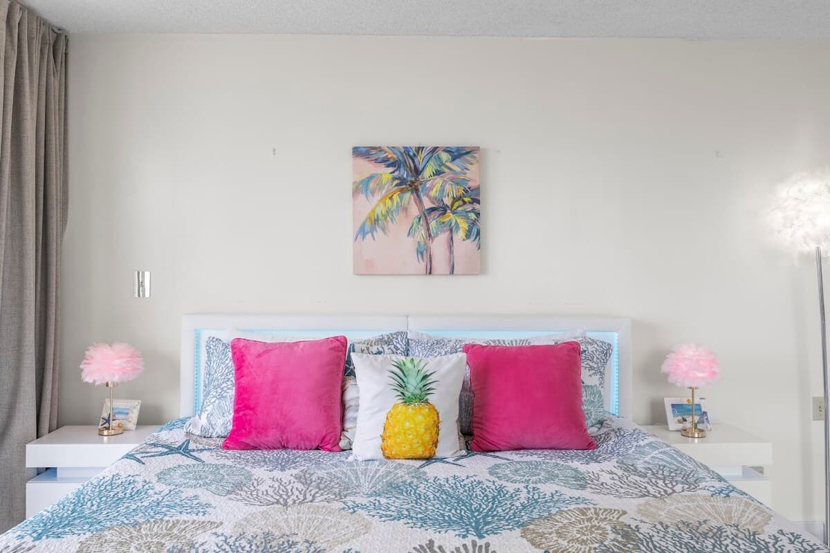 Flamingo Waikiki Free Parking Ocean View King Bed - Photo 4