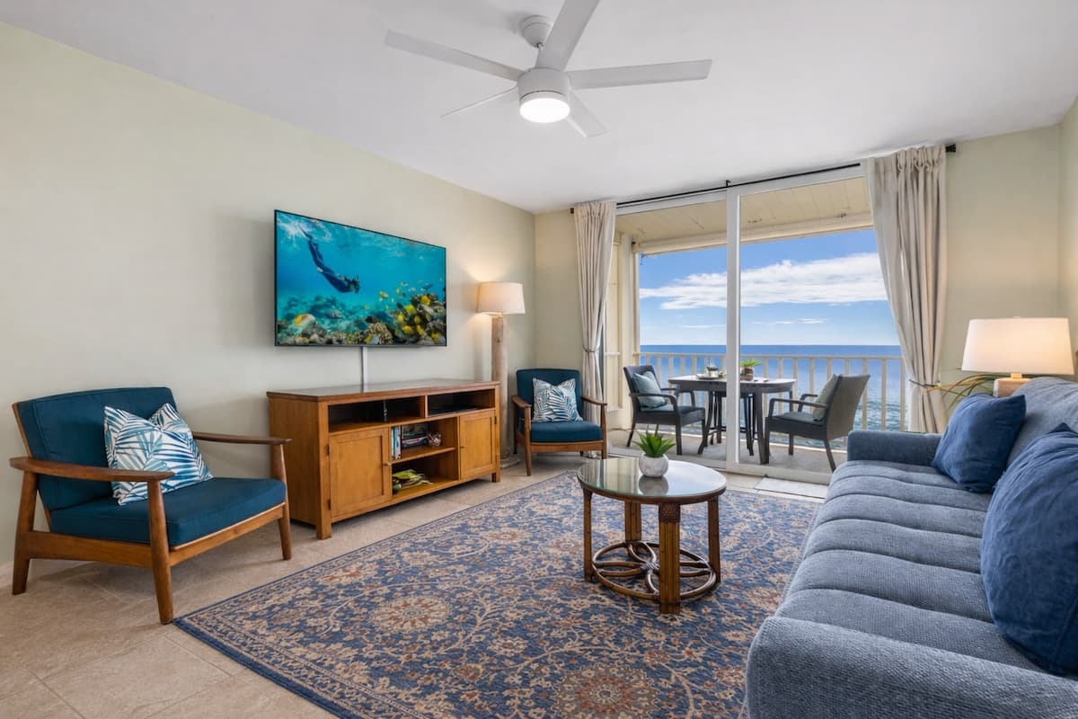 Condo in Kailua-Kona · ★4.93 · 1 bedroom · 2 beds · 1 bath - Photo 2