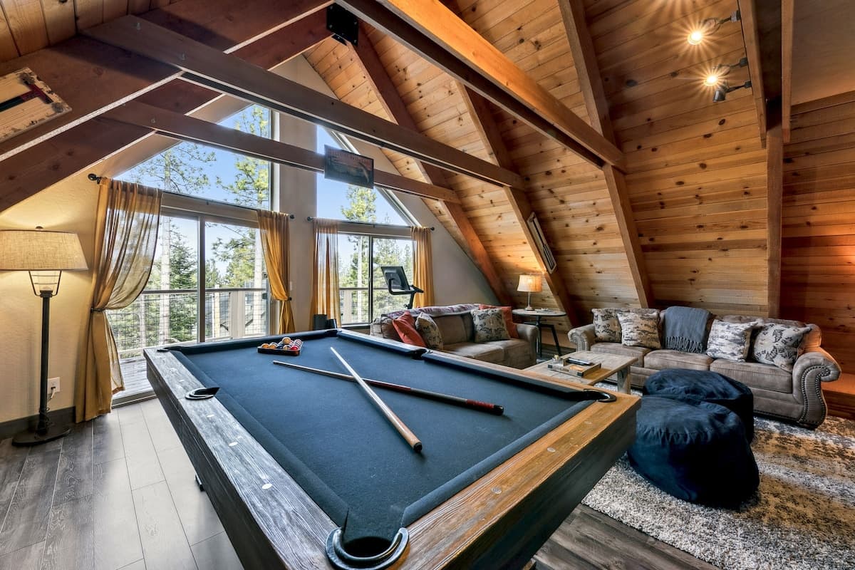 Epic Tahoe Chalet Near Heavenly with Hot Tub - Photo 3