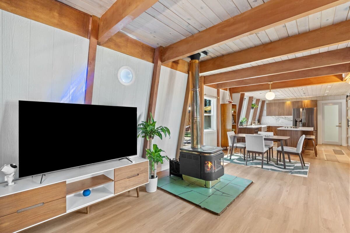 Mid-Century Cabin with Hot Tub, Walk to Lake - Photo 5