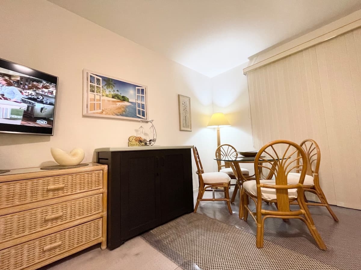 Condo in Kihei · ★4.84 · 1 bedroom · 1 bed · 1 bath - Photo 3