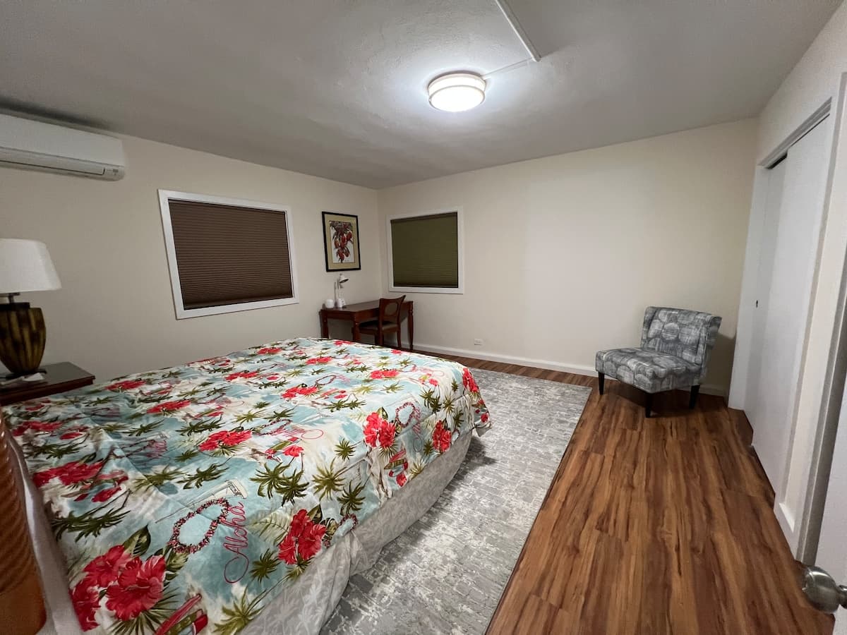 Home in Kaneohe · ★5.0 · 2 bedrooms · 3 beds · 1 private bath - Photo 4