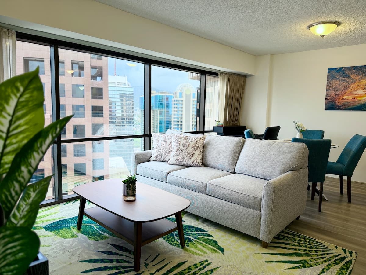 Honolulu Ocean View Condo w/ Free Parking - Photo 5
