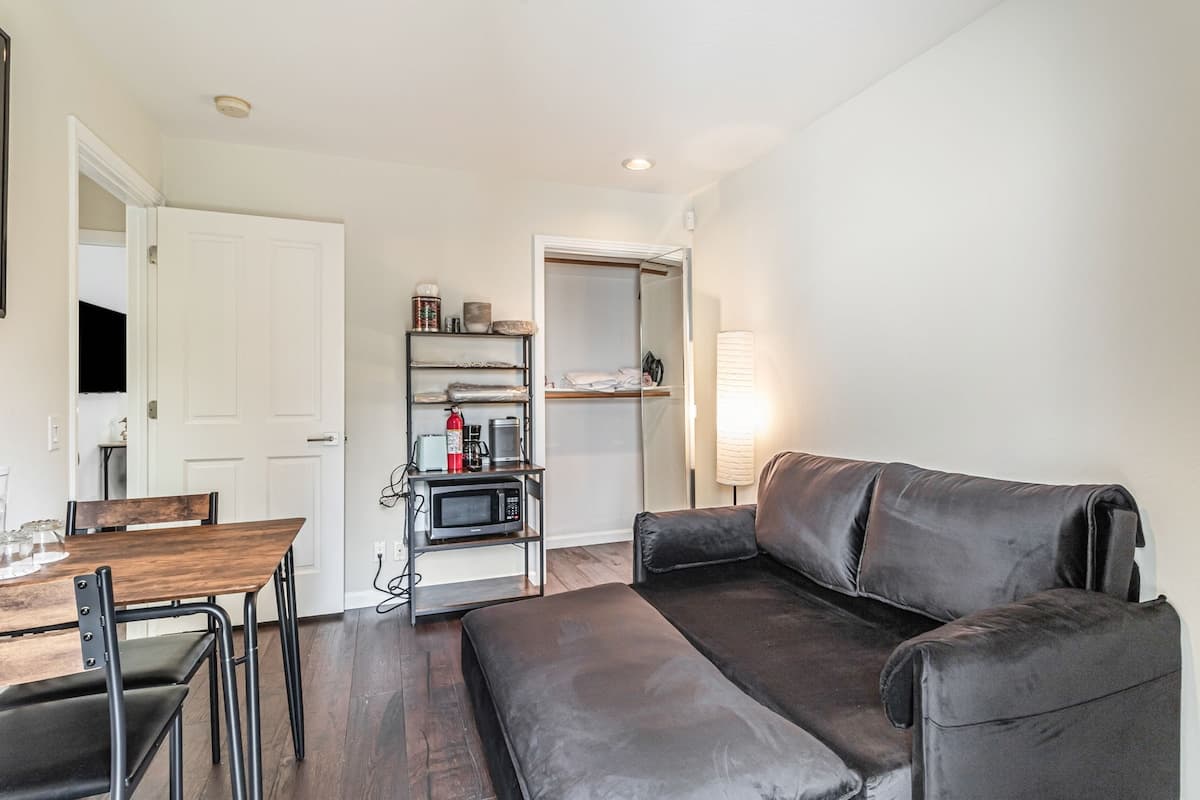 Private Guest Suite, Walk to Shops & Transit - Photo 3