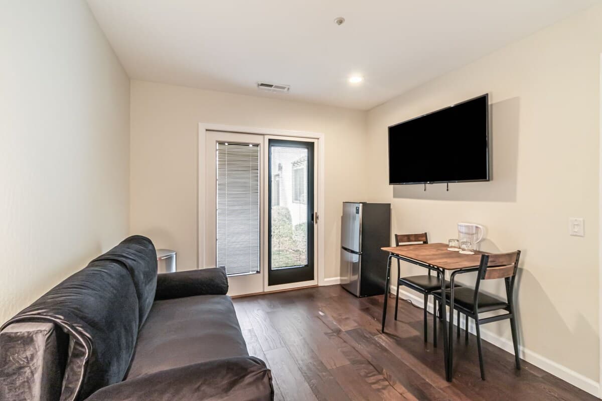 Private Guest Suite, Walk to Shops & Transit - Photo 4