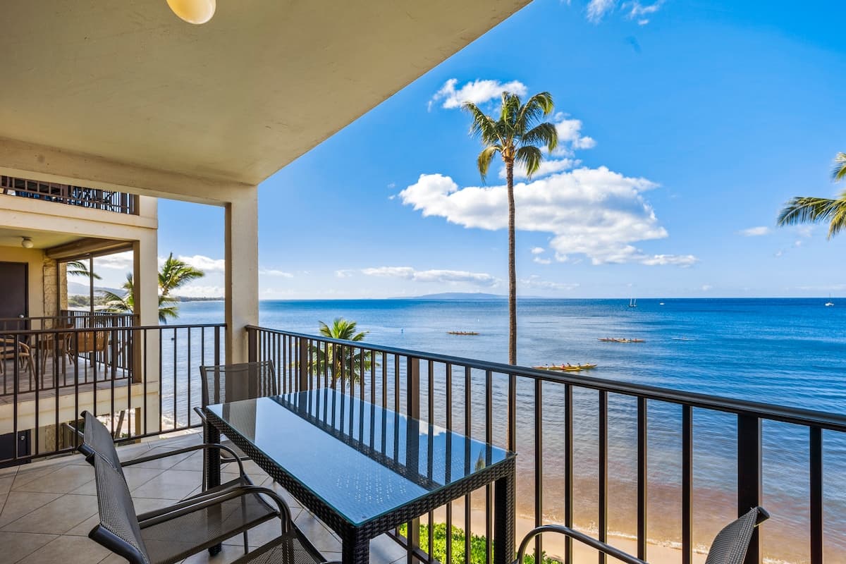 Sun & Stunning Oceanfront Sunsets–Kihei Beach #505 - Photo 1