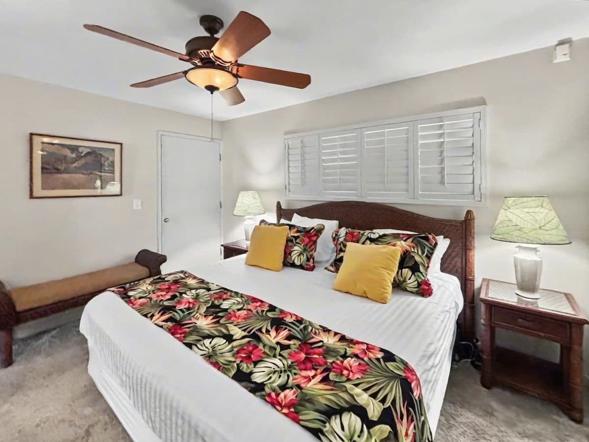 Sun & Stunning Oceanfront Sunsets–Kihei Beach #505 - Photo 4