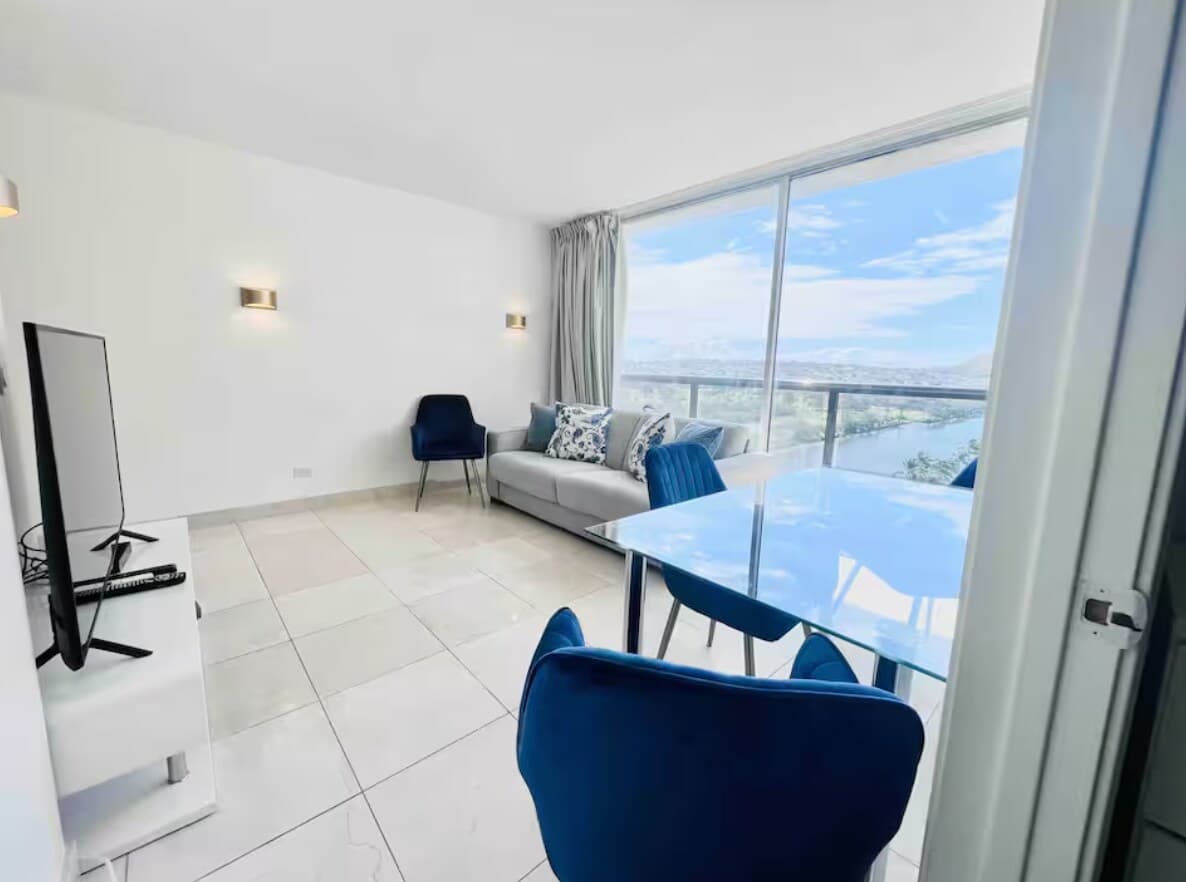 Near Waikiki Beach 1 BR w/View & W/D /free parking - Photo 1