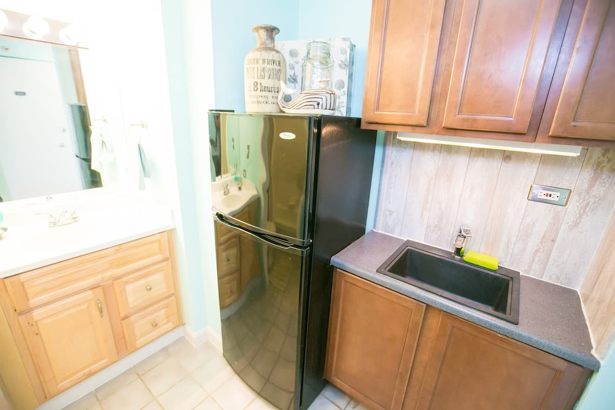 Kuhio Village Charming Waikiki Studio - Photo 2