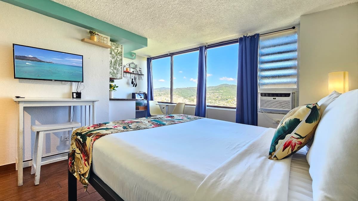 HM 2513 | 25ᵗʰFL Remodeled Waikiki island getaway - Photo 1