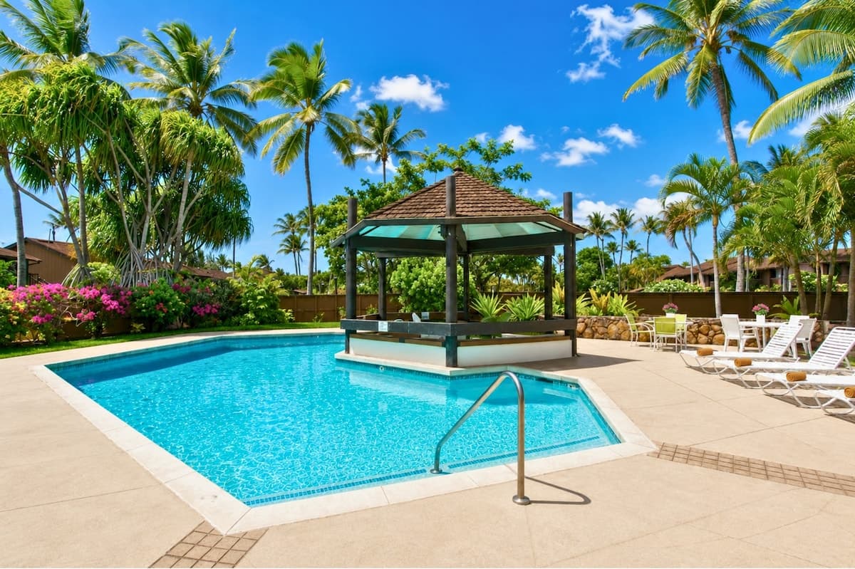 Condo in Kahuku · ★5.0 · 3 bedrooms · 6 beds · 2 private baths - Photo 2