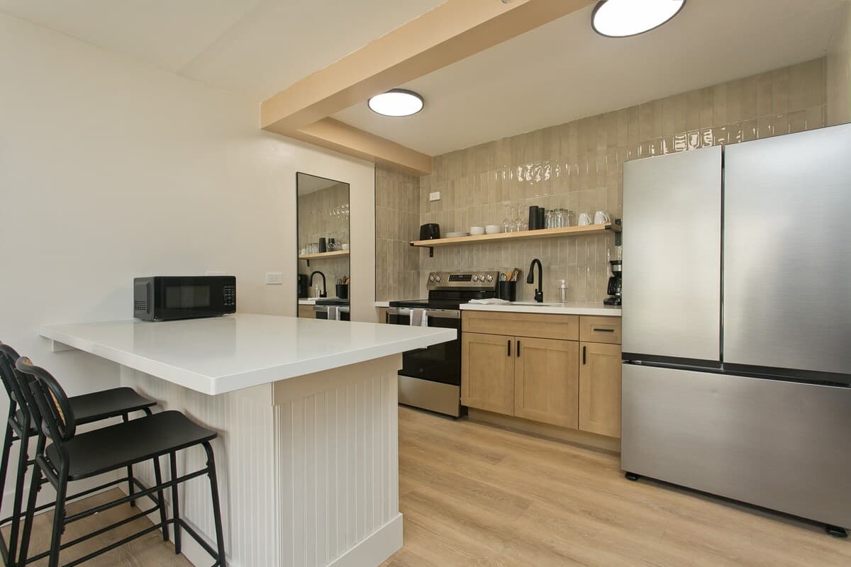 Waikiki Sunset New Remodel Cozy Free Parking! - Photo 4