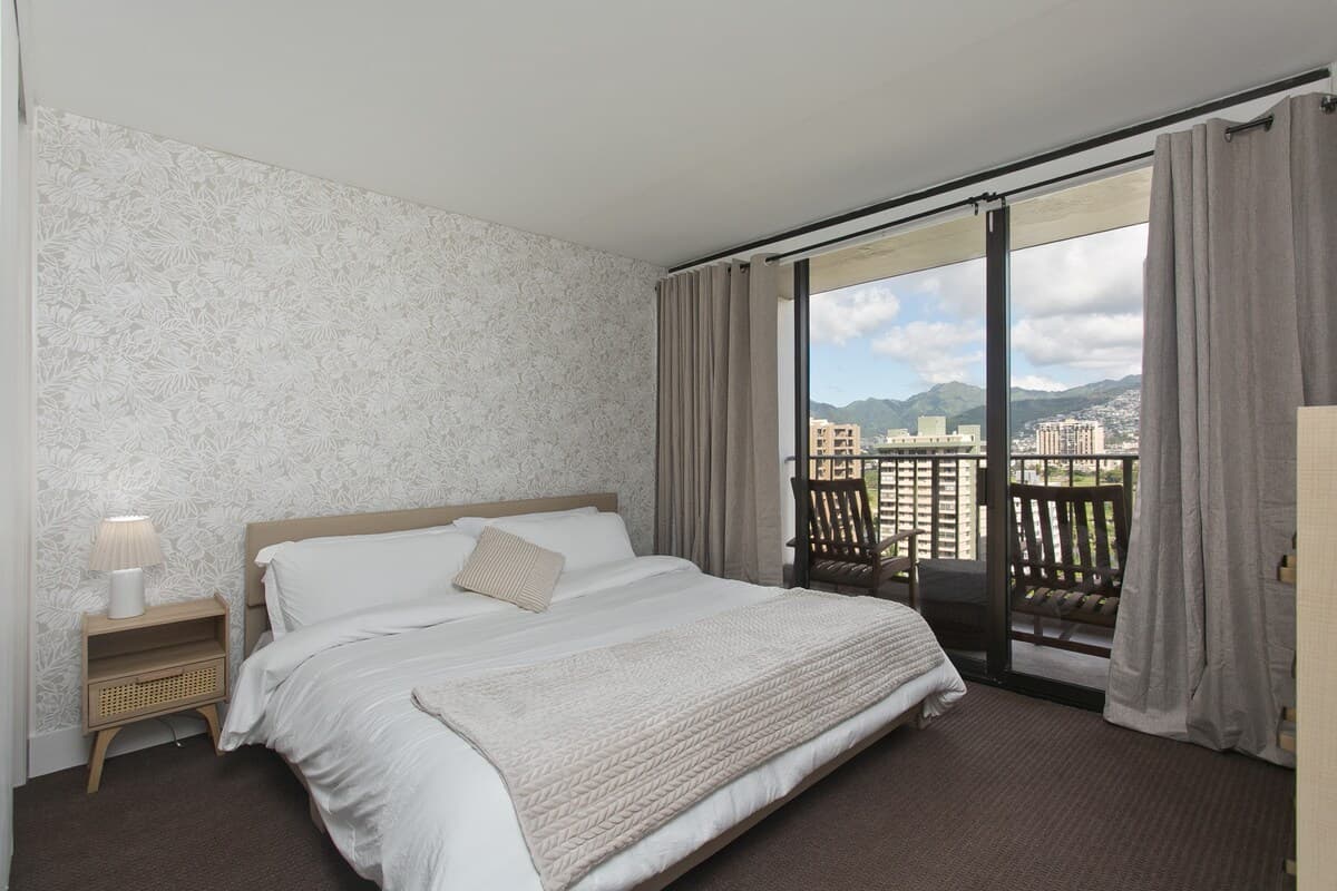 Waikiki Sunset New Remodel Cozy Free Parking! - Photo 2