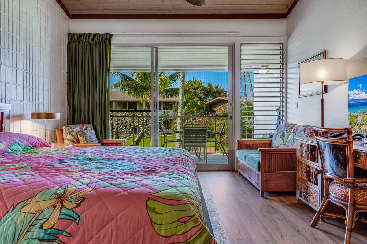 Peaceful oceanfront resort tropical studio with AC - Photo 1