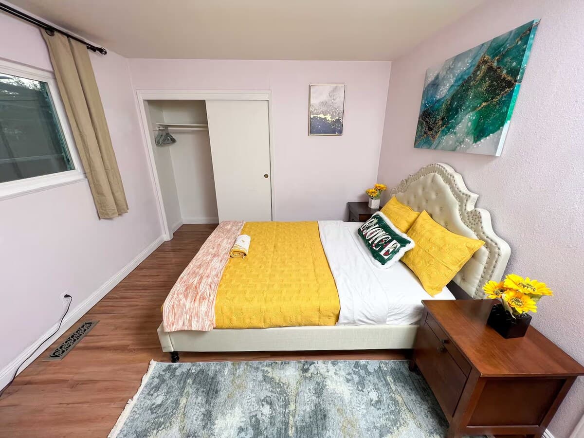 Spacious 5BR Home Near Tech Campuses & BART - Photo 4