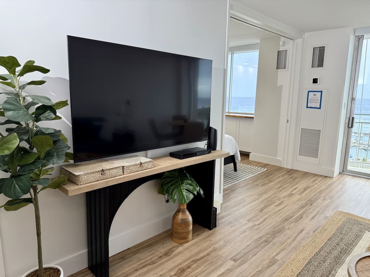 Condo in Honolulu · ★5.0 · 1 bedroom · 2 beds · 1 private bath - Photo 3