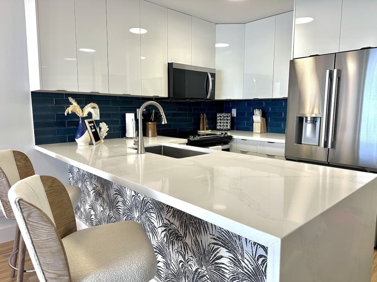 Condo in Honolulu · ★5.0 · 1 bedroom · 2 beds · 1 private bath - Photo 4