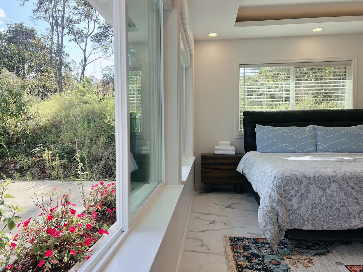 Home in Volcano · ★4.94 · Studio · 1 bed · 1 private bath - Photo 4