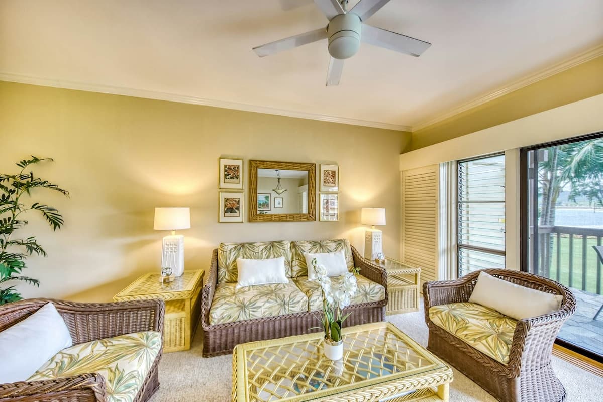 Relaxing 2BR Oceanfront, Balcony, Pool - Photo 4