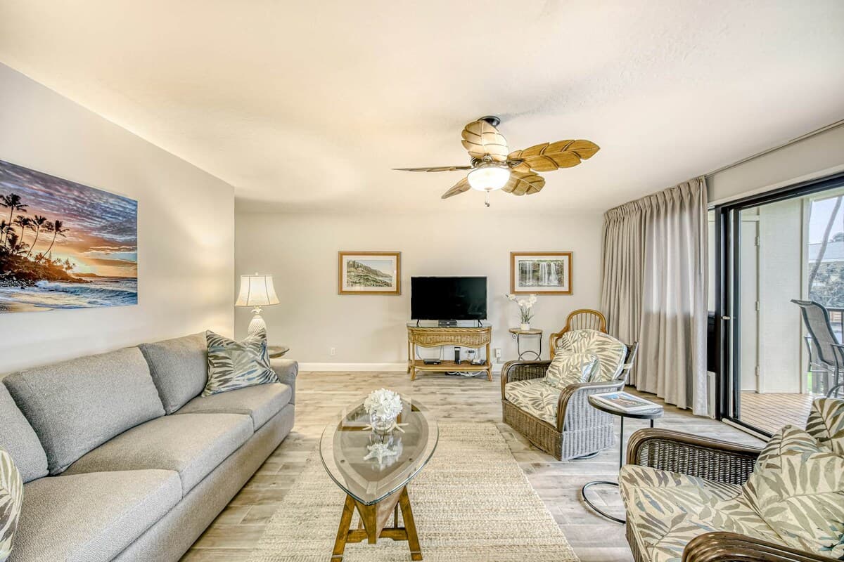 Condo in Lihue · ★4.85 · 2 bedrooms · 4 beds · 2 private baths - Photo 2