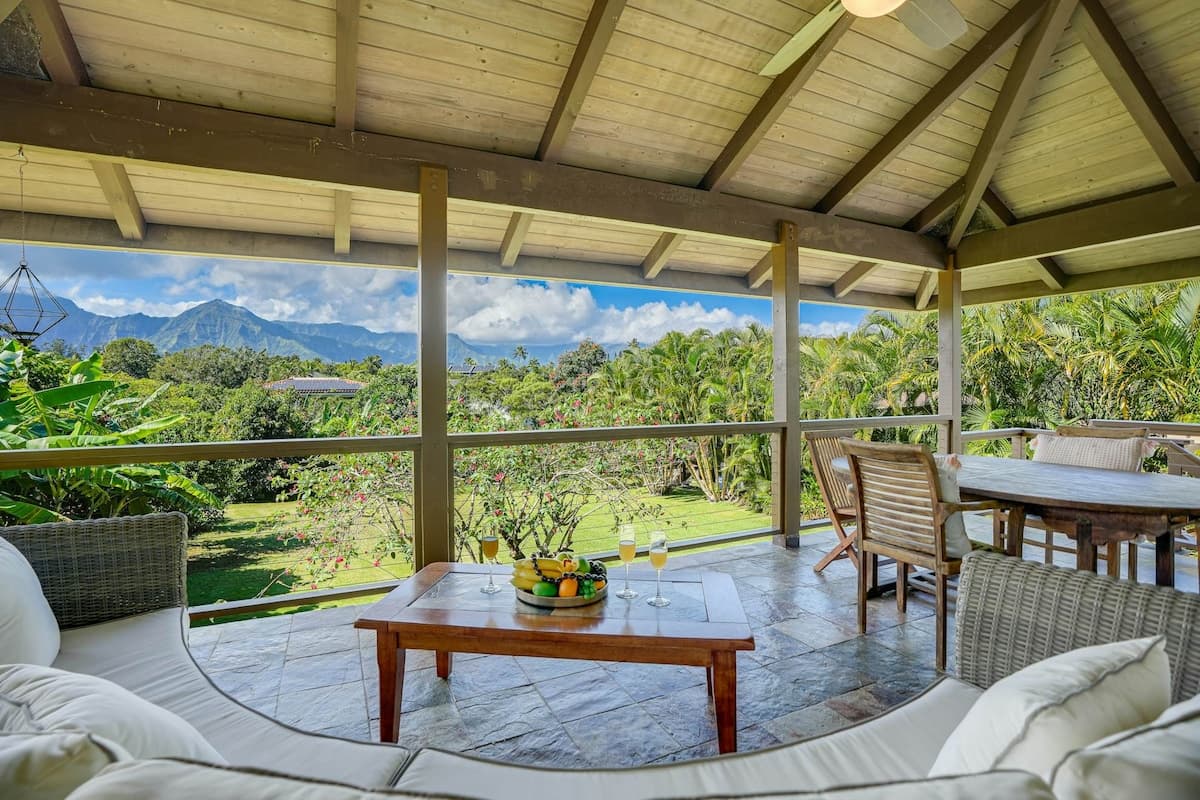 Home in Princeville · ★4.89 · 4 bedrooms · 7 beds · 3.5 private baths - Photo 4