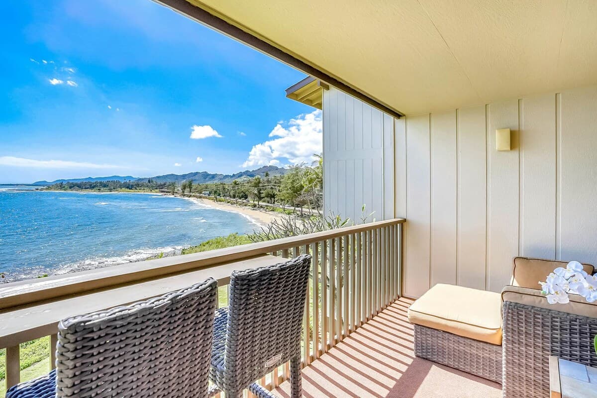 Coastal 1BR Oceanfront 2nd-Floor, Balcony - Photo 5