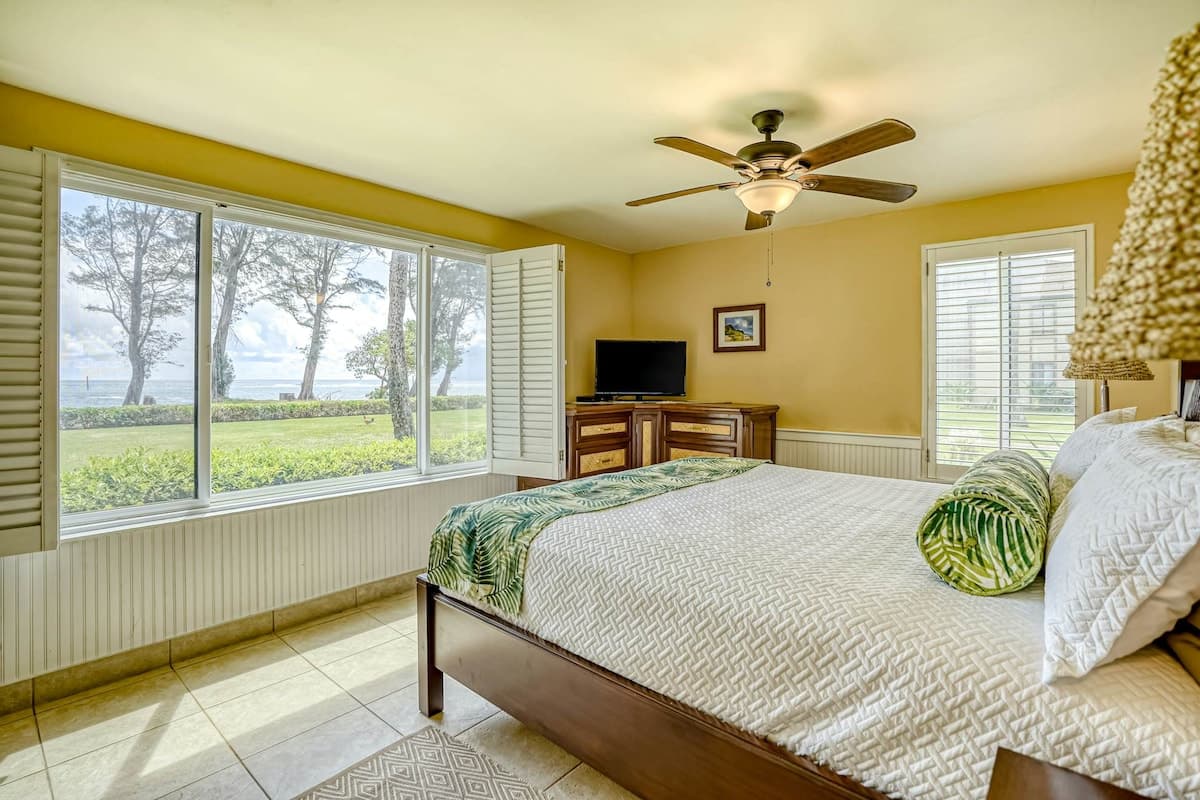 Condo in Kapaa · ★4.73 · 2 bedrooms · 3 beds · 2 private baths - Photo 4