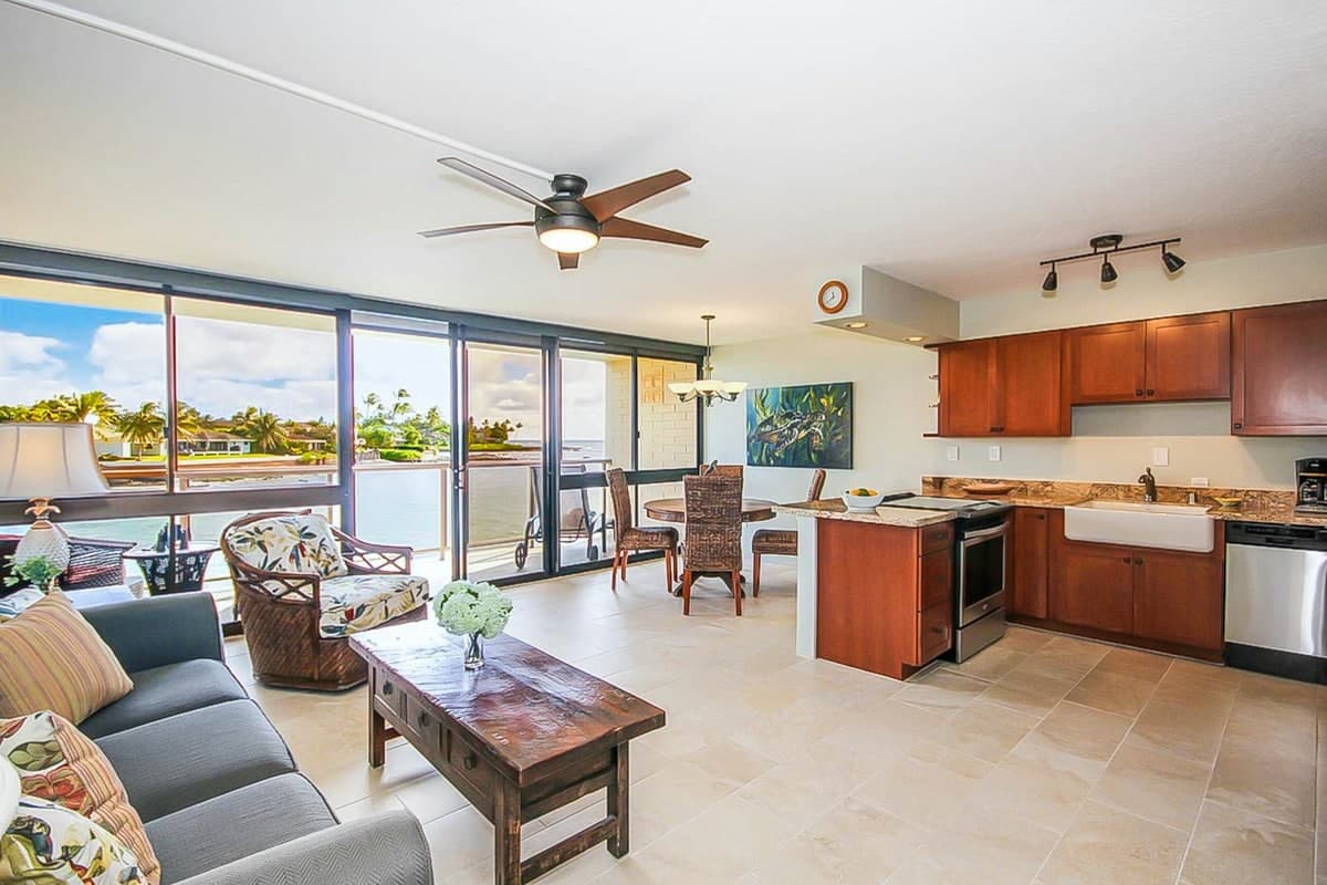 1BR Oceanfront | Lanai | Washer/dryer | Ocean View - Photo 2