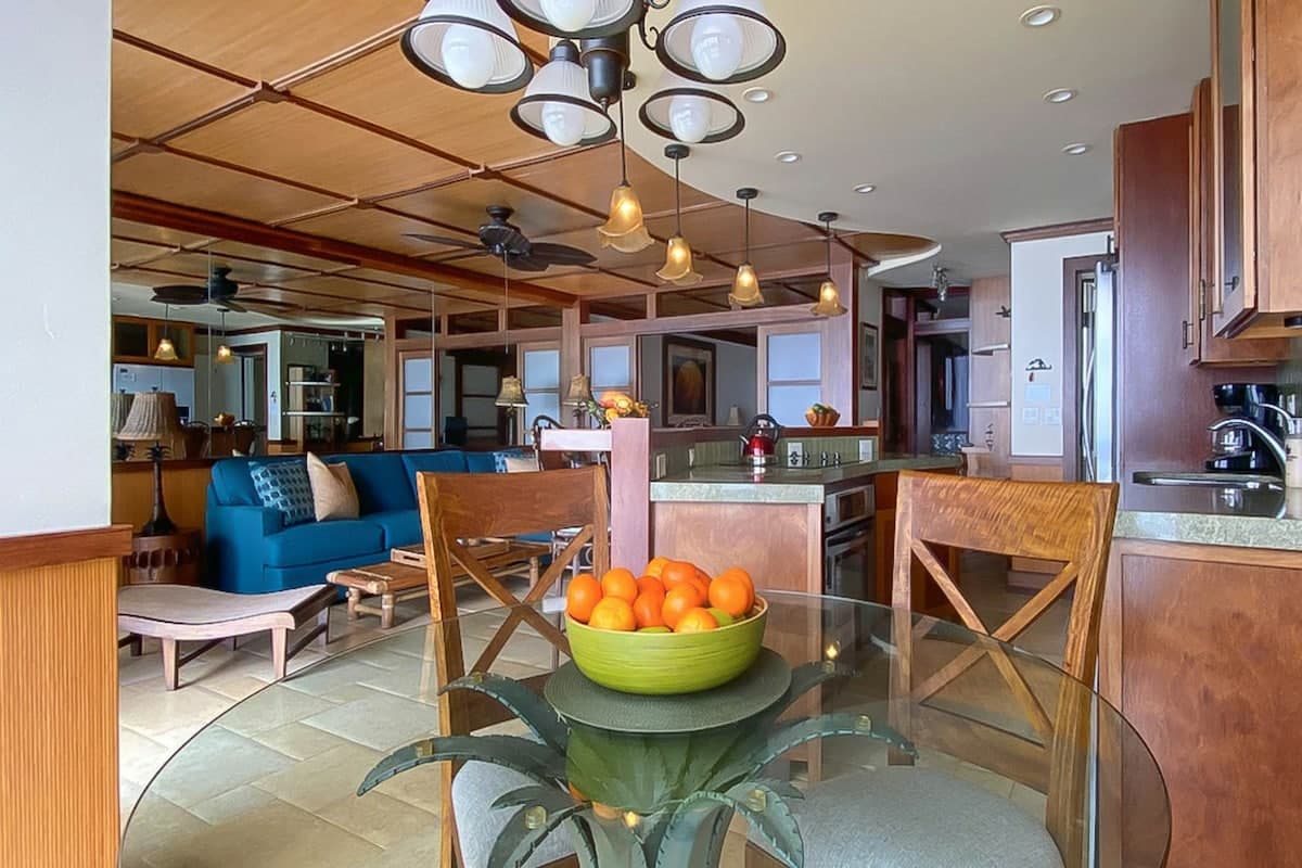 1BR Oceanfront | Balcony | Pool | - Photo 4