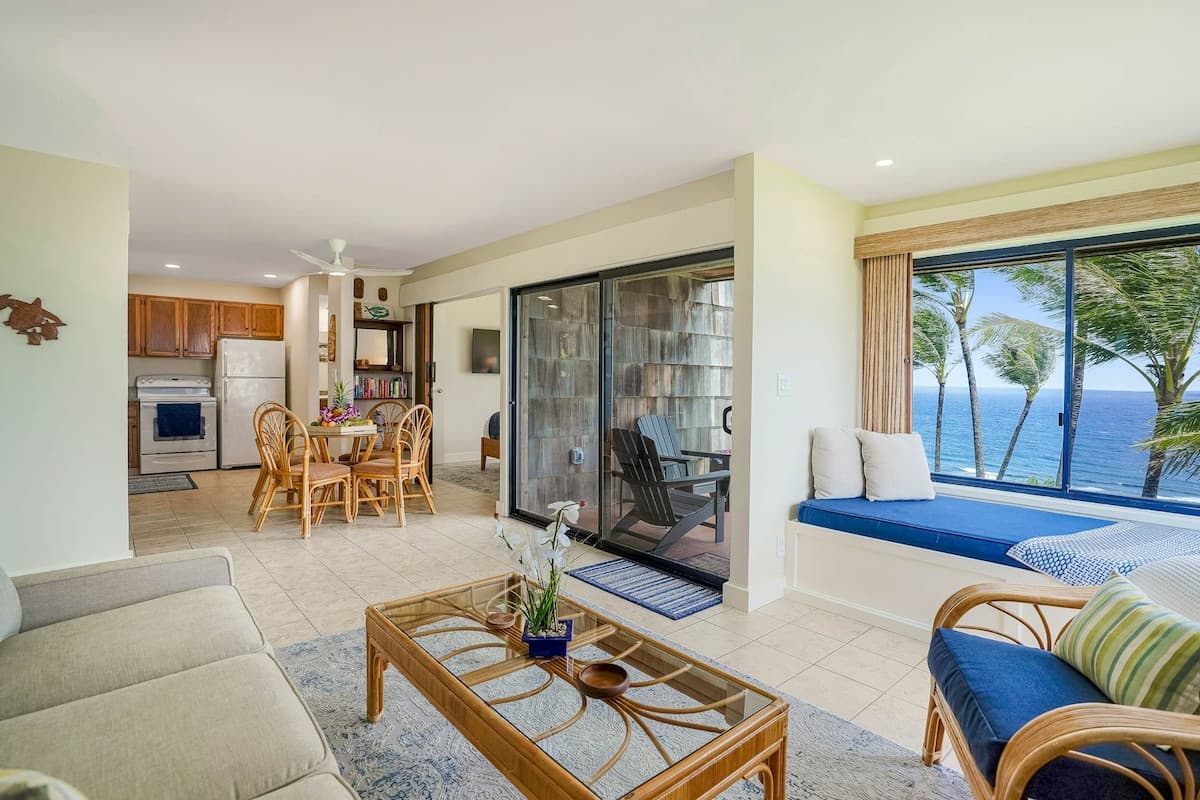 Condo in Princeville · ★4.88 · 1 bedroom · 2 beds · 1 private bath - Photo 4