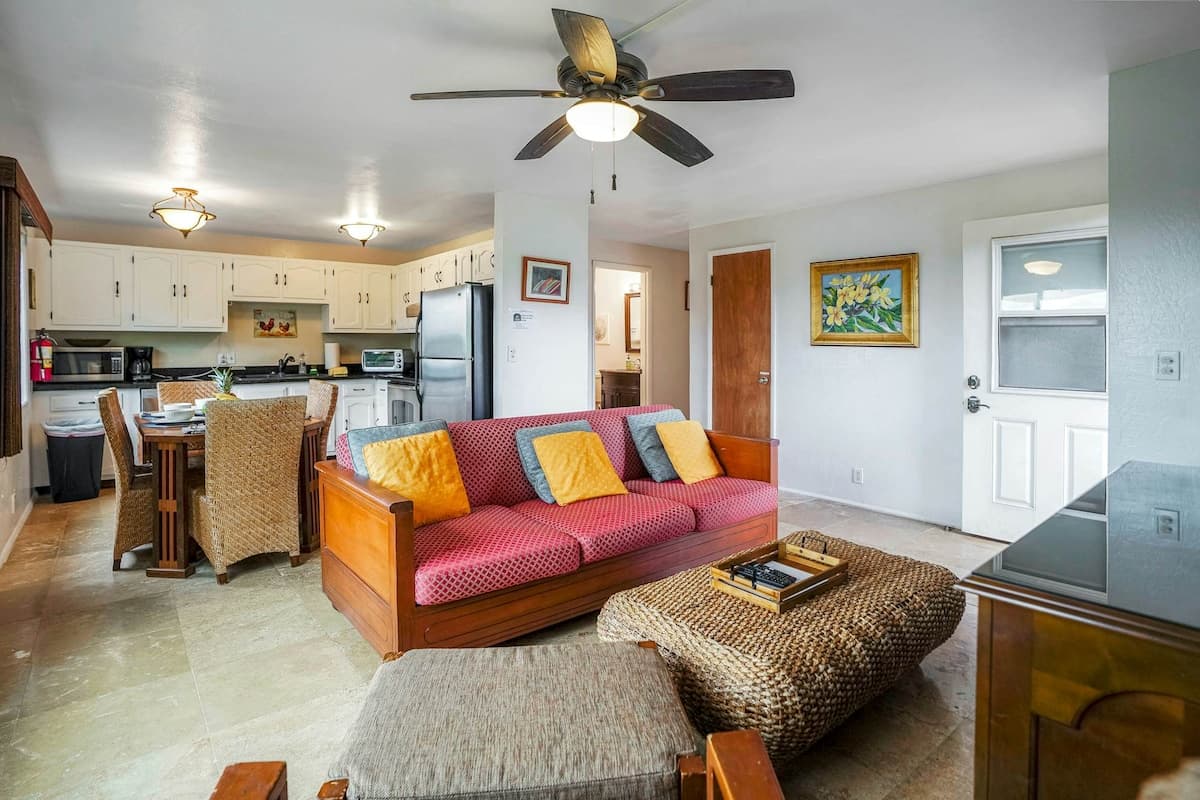 Beautiful 2BR Oceanview 2nd-Floor | - Photo 2