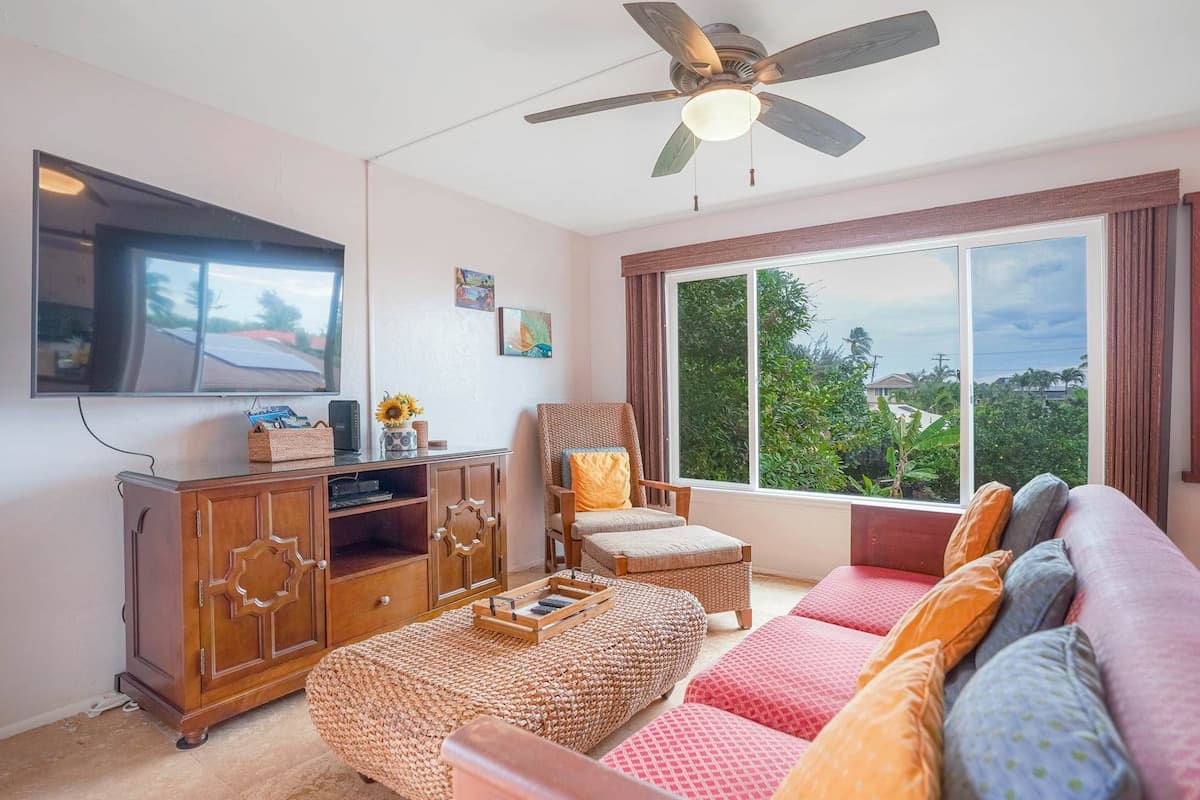 Beautiful 2BR Oceanview 2nd-Floor | - Photo 3