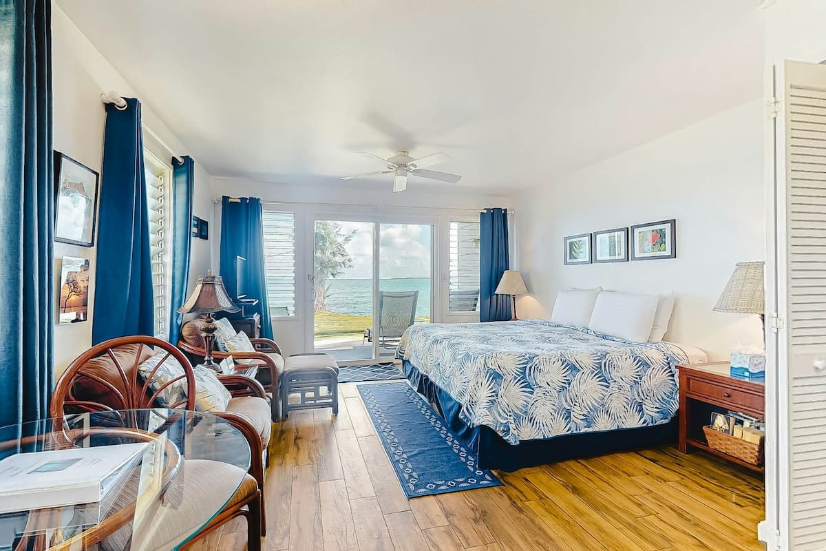 Amazing Studio | Pool | Ocean Views | Near Dining - Photo 2