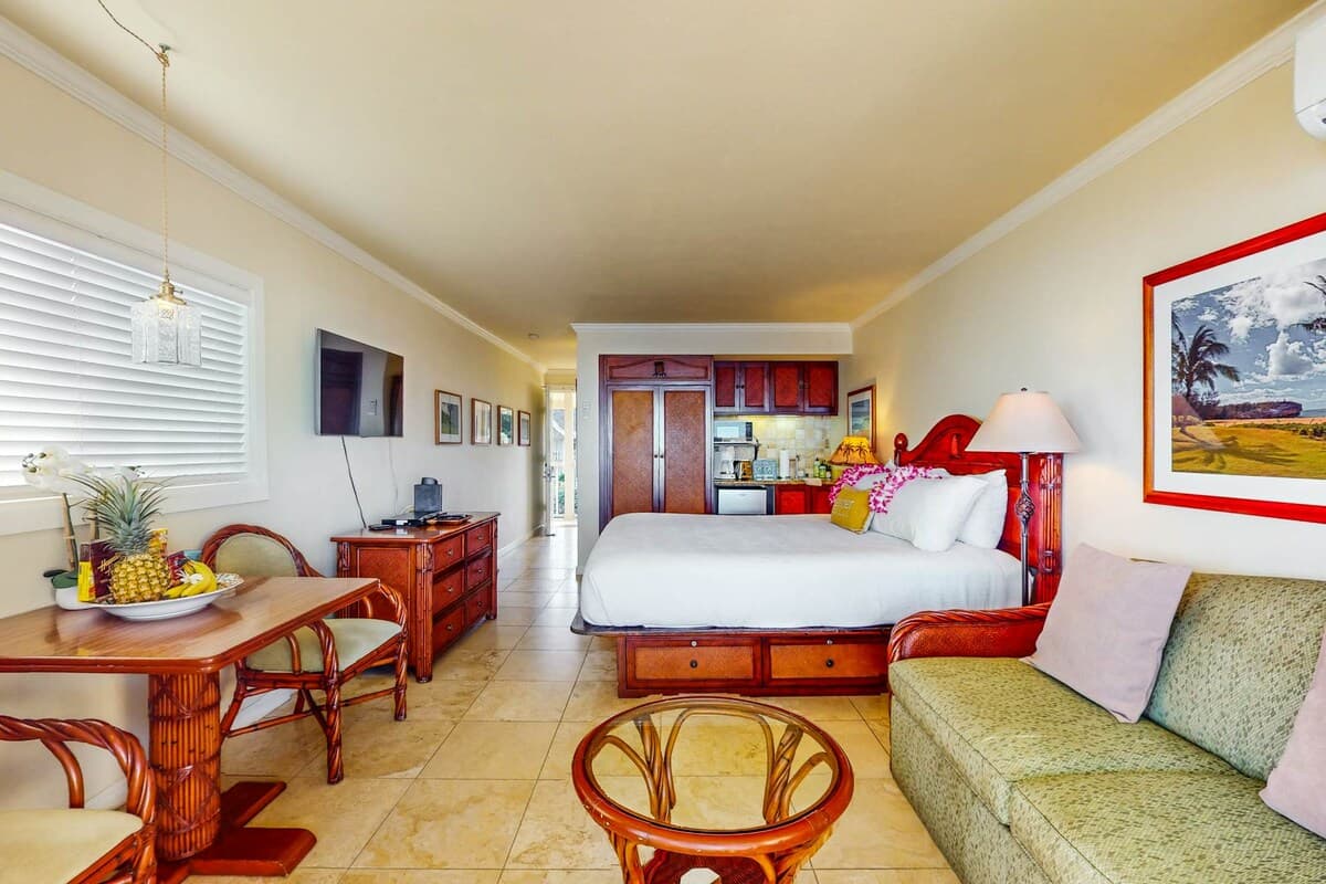 Condo in Kapaa · ★4.9 · Studio · 2 beds · 1 private bath - Photo 5