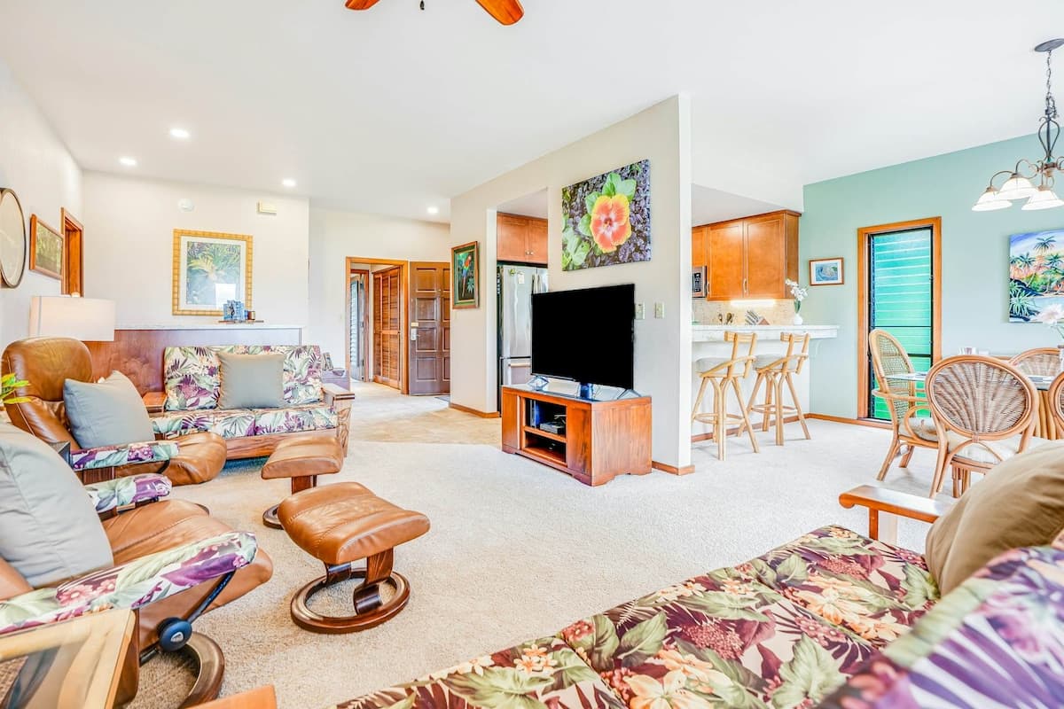 Condo in Kapaa · ★4.84 · 2 bedrooms · 3 beds · 2 private baths - Photo 3