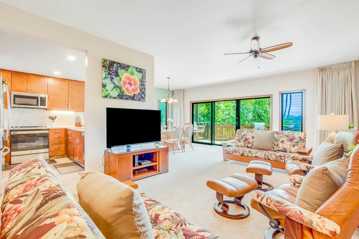 Condo in Kapaa · ★4.84 · 2 bedrooms · 3 beds · 2 private baths - Photo 2