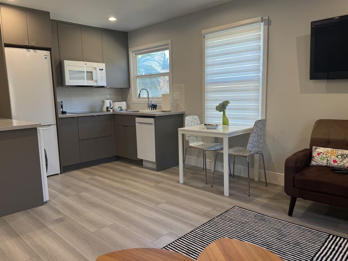 Pearl: one-bedroom in Downtown Palo Alto with AC - Photo 4