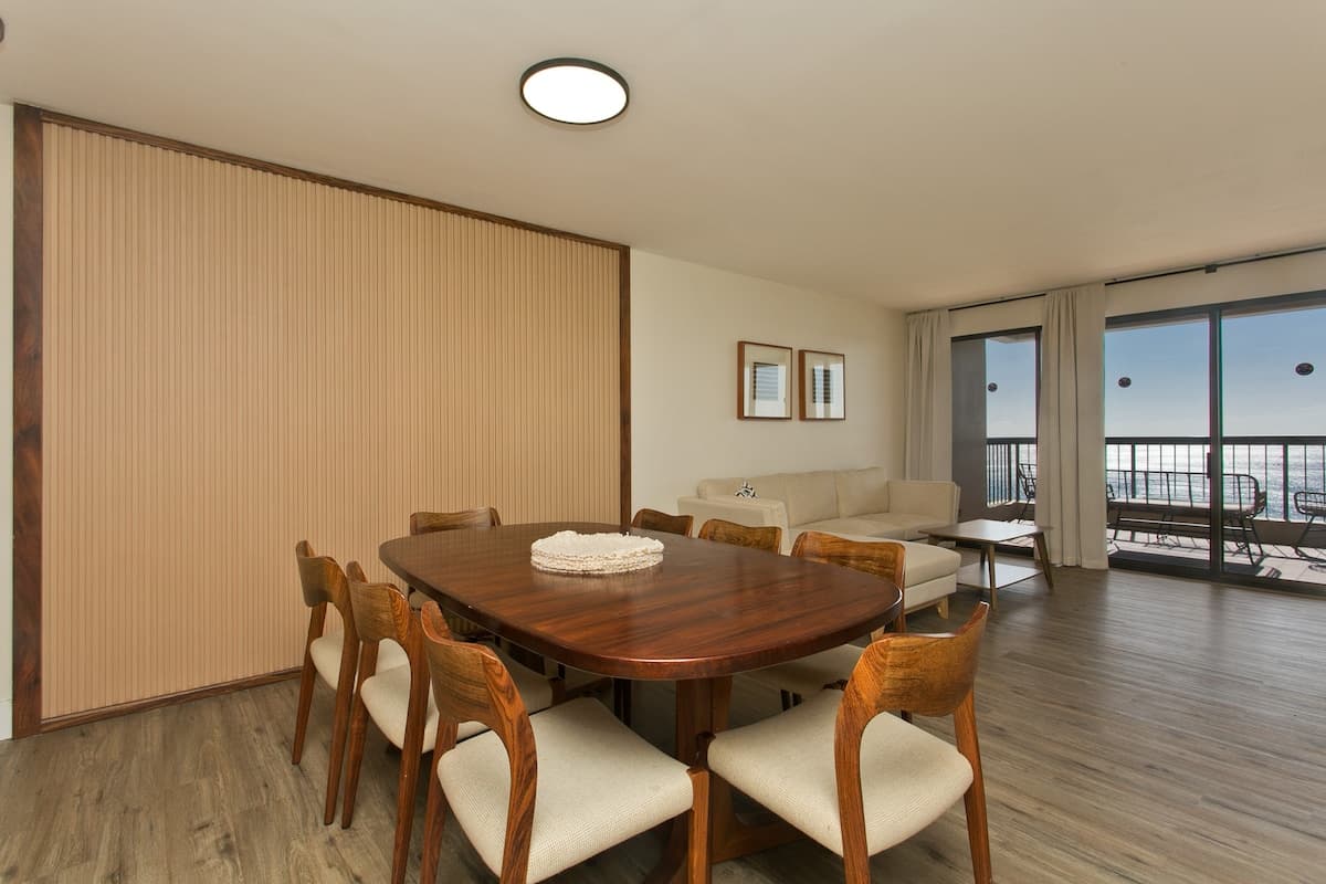 Ultra Luxury, High Floor, Ocean View Free Parking! - Photo 5