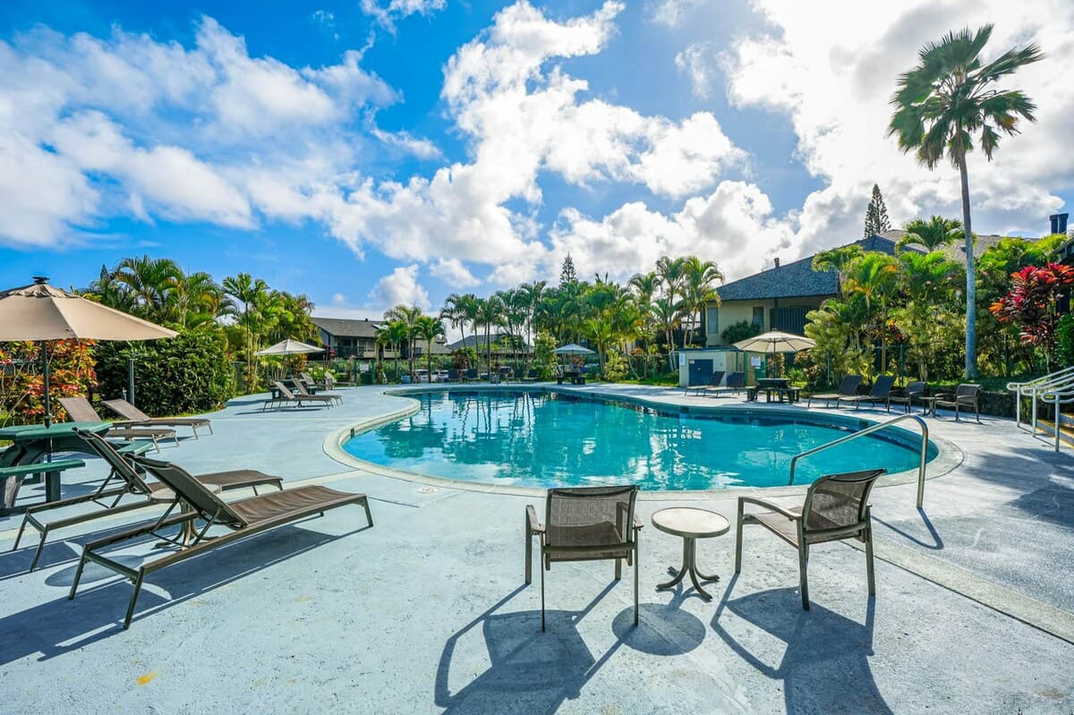 Home in Princeville · ★4.74 · 3 bedrooms · 3 beds · 2.5 private baths - Photo 3